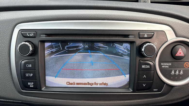 Toyota Yaris 1.0 VVT-i TR 5dr Petrol Hatchback